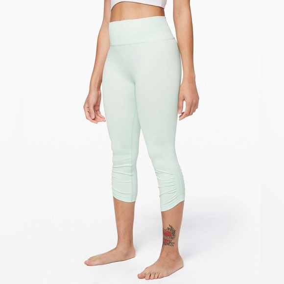 NWT / Lululemon Ebb to Street Crop 21" - Picture 6 of 8